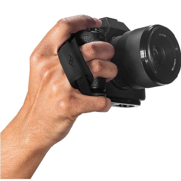 Peak Design Other - Peak Design Micro Clutch L-Plate mirrorless camera finger strap